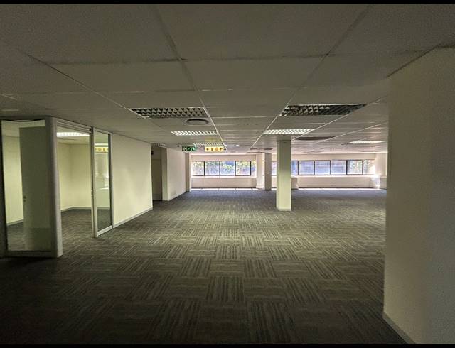 1,929M² OFFICE TO LET IN SANDTON CENTRAL
